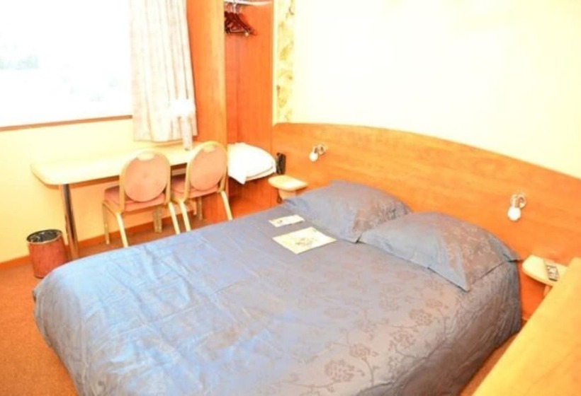 Номер Стандарт, Le Cheval Noir Hôtel Paris Pantin