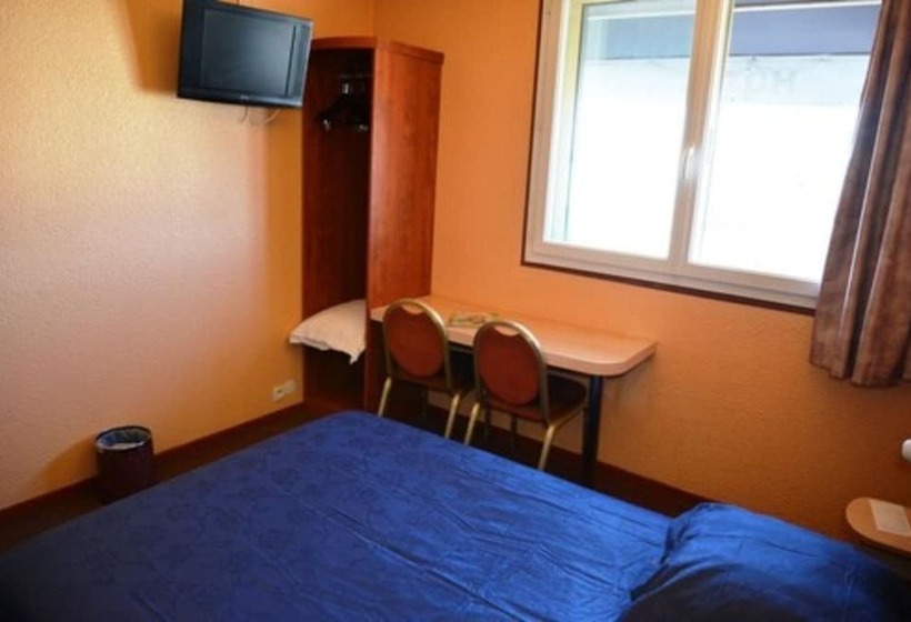 Номер Стандарт, Le Cheval Noir Hôtel Paris Pantin