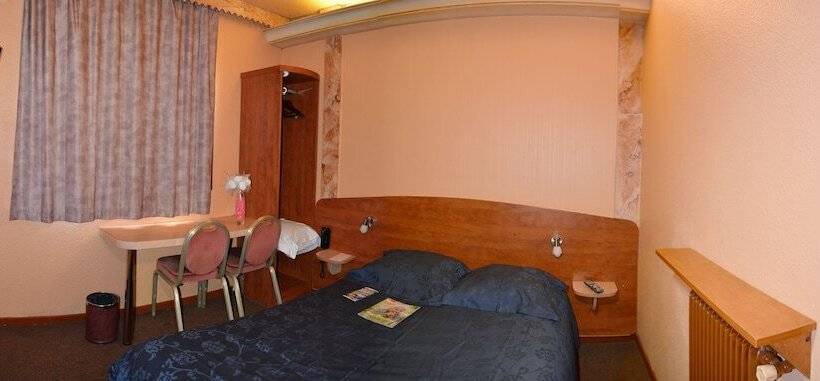 Номер Стандарт, Le Cheval Noir Hôtel Paris Pantin