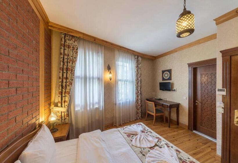 スタンダードルーム, Lalinn