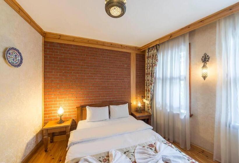 スタンダードルーム, Lalinn