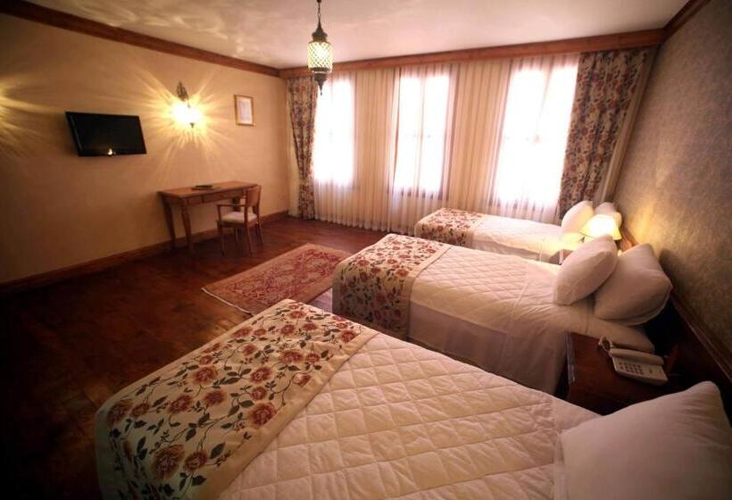 スタンダードトリプルルーム, Lalinn