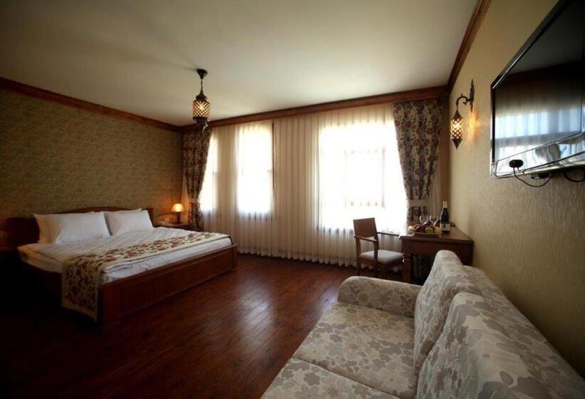 スーペリアールーム, Lalinn