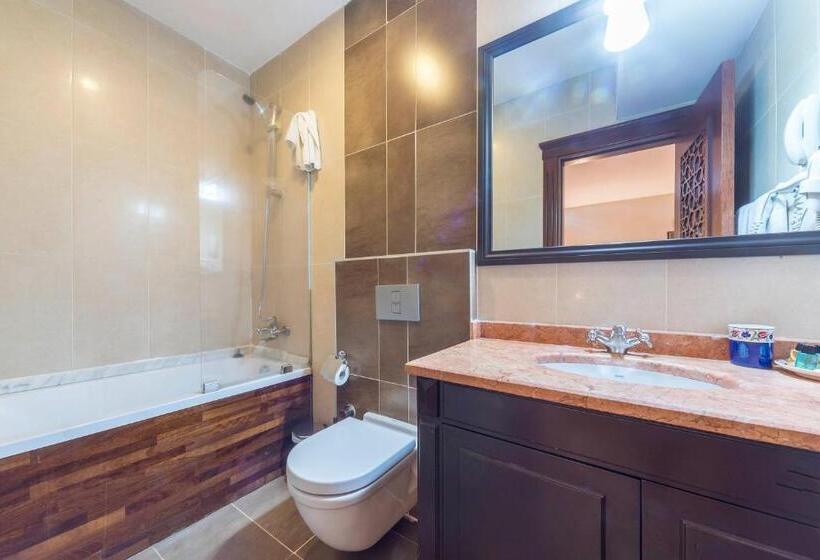 スーペリアールーム, Lalinn