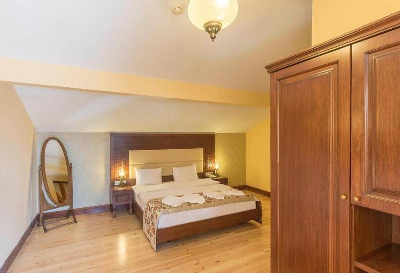 スーペリアールーム, Lalinn