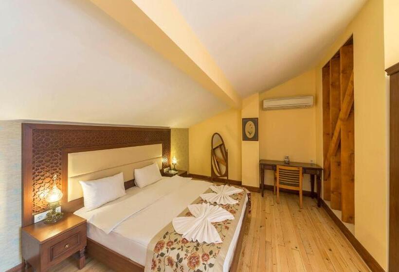 スーペリアールーム, Lalinn