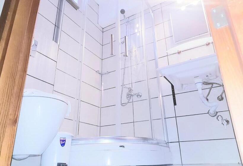 エコノミールーム, Lalinn