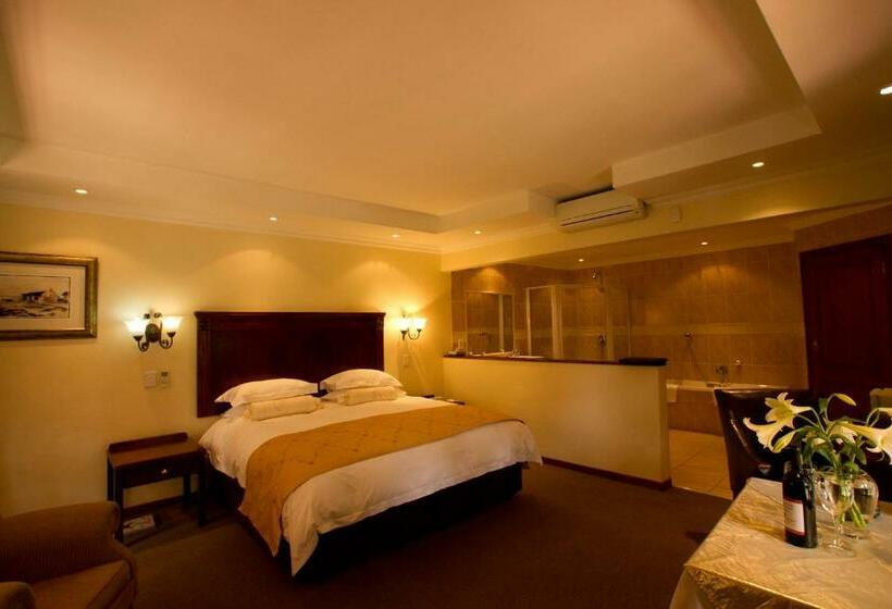 جناح, Little Tuscany Boutique