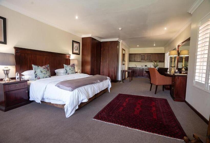 جناح, Little Tuscany Boutique