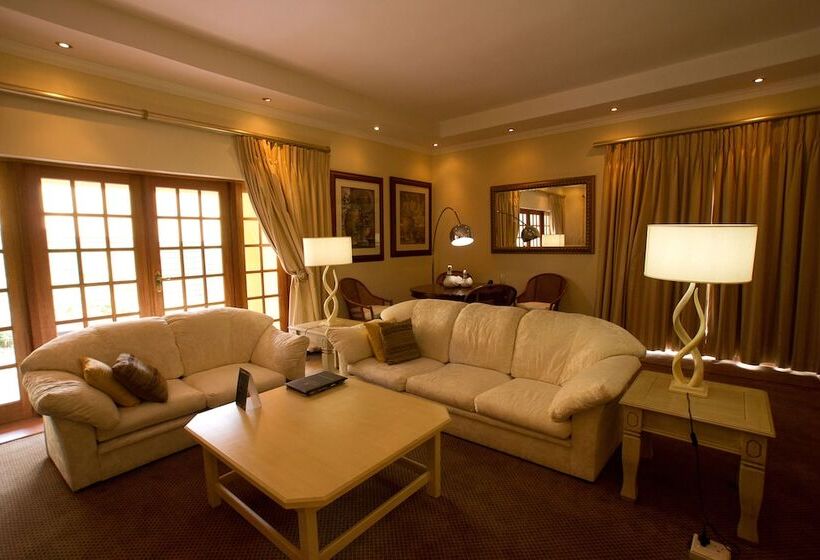 جناح, Little Tuscany Boutique