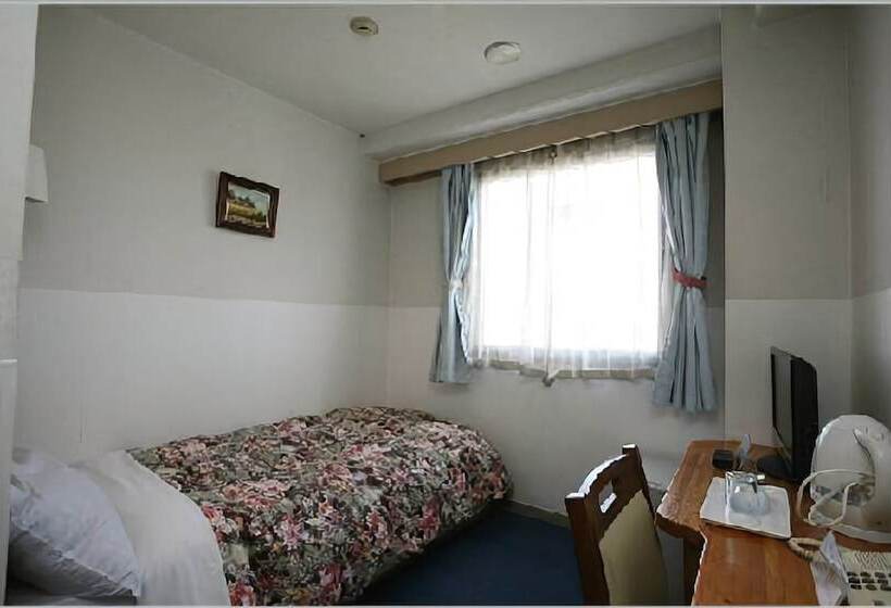 غرفة قياسية فردية, New Yutaka