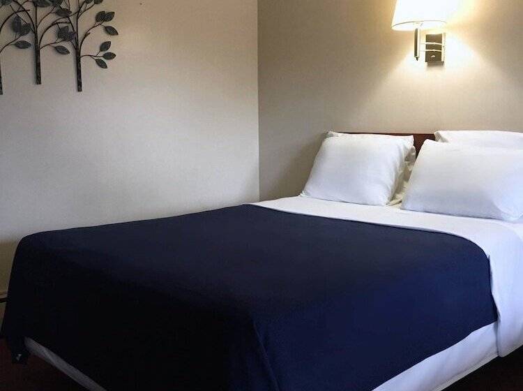 Номер Стандарт Двуспальная Кровать, Swiss Cottage Inn