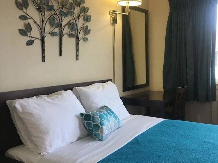 Номер Стандарт Двуспальная Кровать, Swiss Cottage Inn