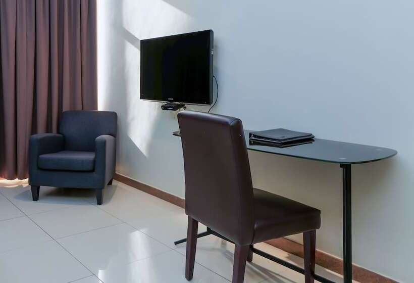 Standard Studio, Tanzanite Executive Suites