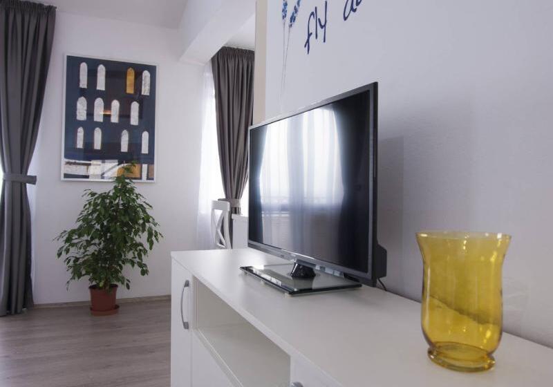 غرفة تنفيذية, The J House Greenwich