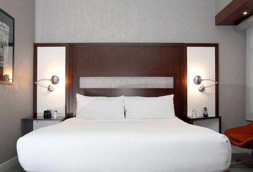 جناح, The J House Greenwich