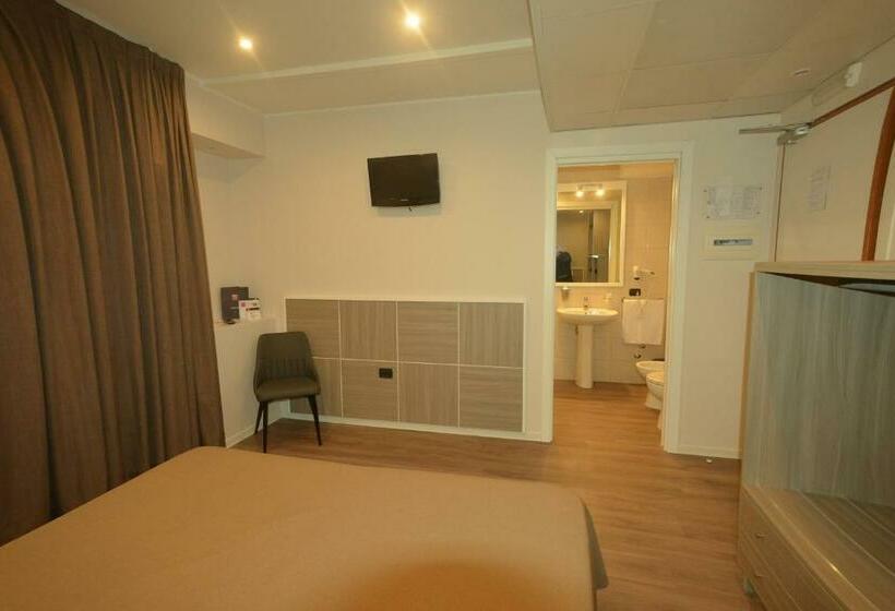 اتاق استاندارد سه نفره, Tiempo