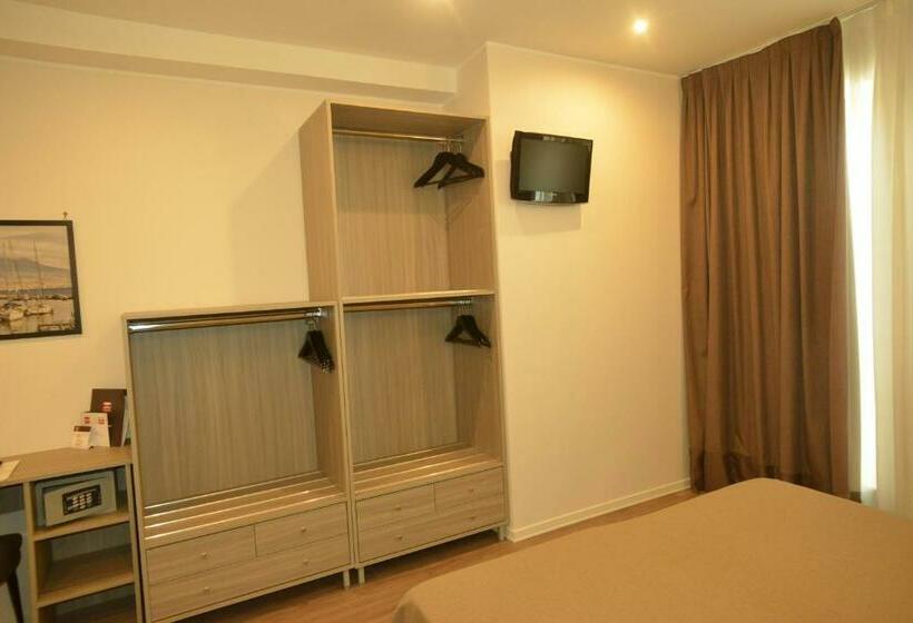 اتاق استاندارد چهار تخته, Tiempo