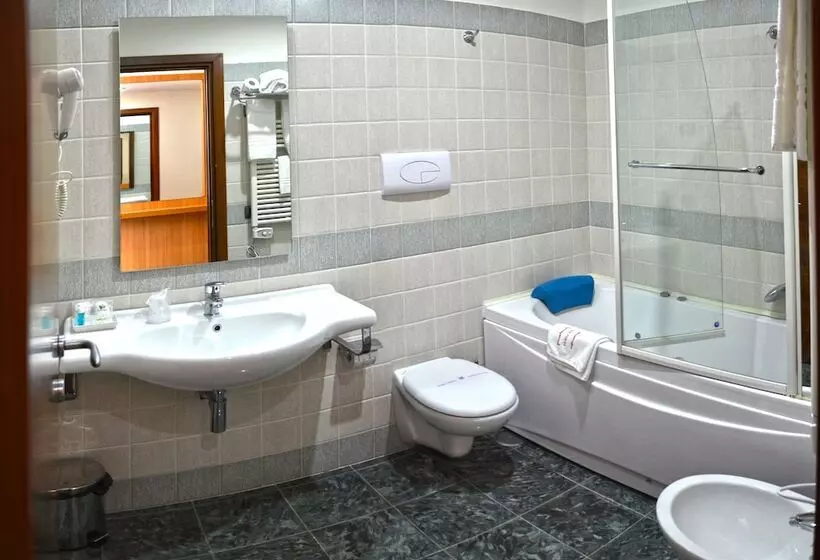 اتاق استاندارد سه نفره, Vea Resort