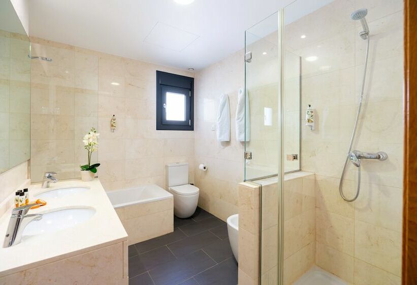 شقة غرفة واحدة, Complejo Al Sur