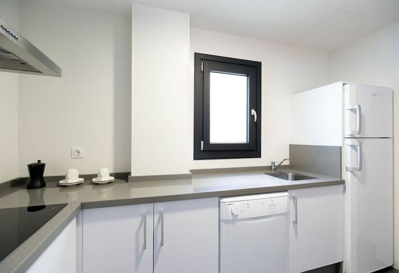 شقة غرفتين, Complejo Al Sur