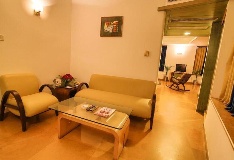 Suite Executive, Capitol Hill