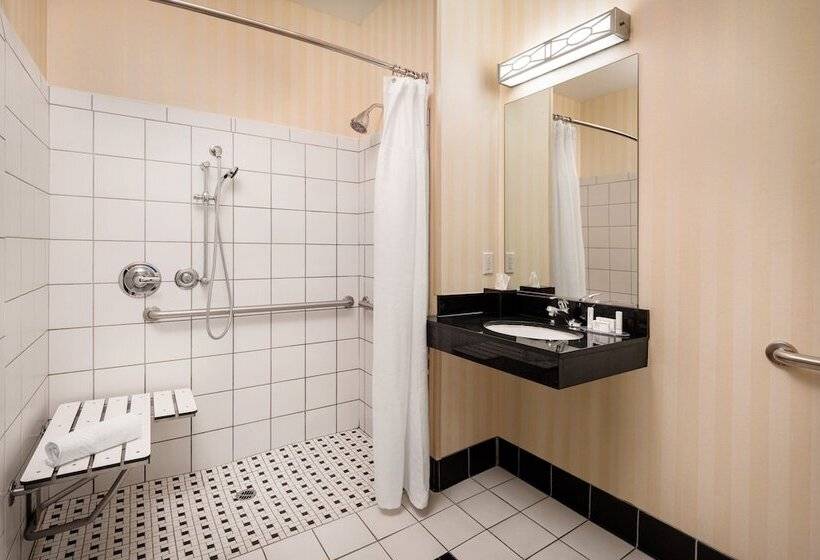 标准工作室, Fairfield Inn & Suites By Marriott Visalia Tulare