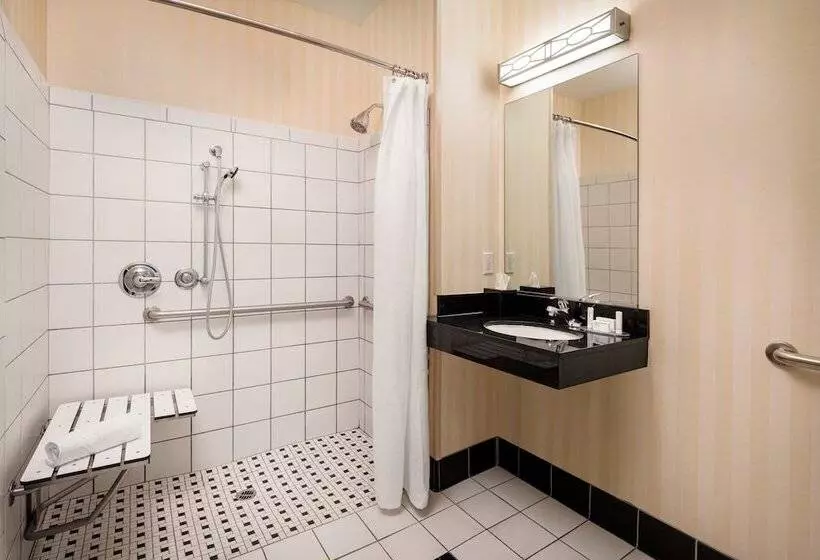 スタンダードスタジオ, Fairfield Inn & Suites By Marriott Visalia Tulare