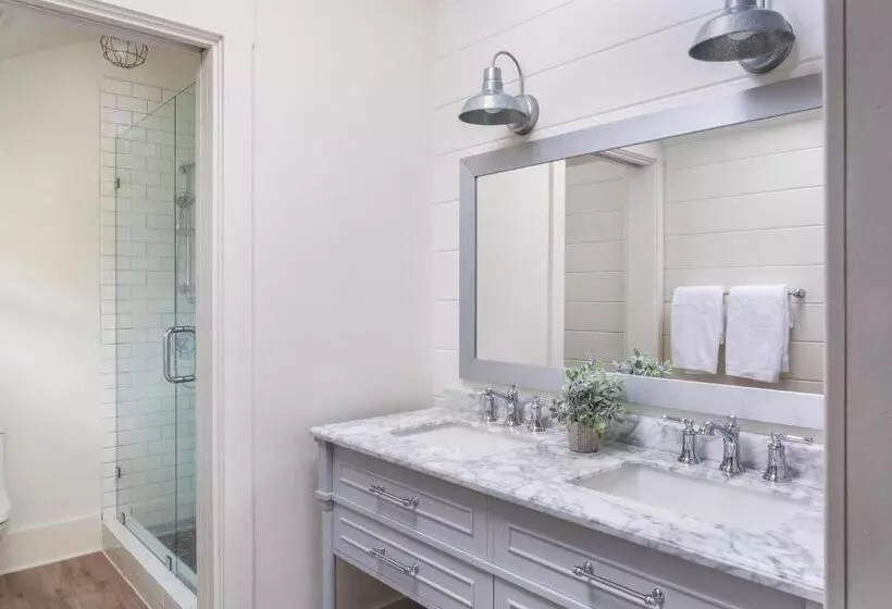 Deluxe Suite King Bed, Hideaway Santa Barbara, A Kirkwood Collection
