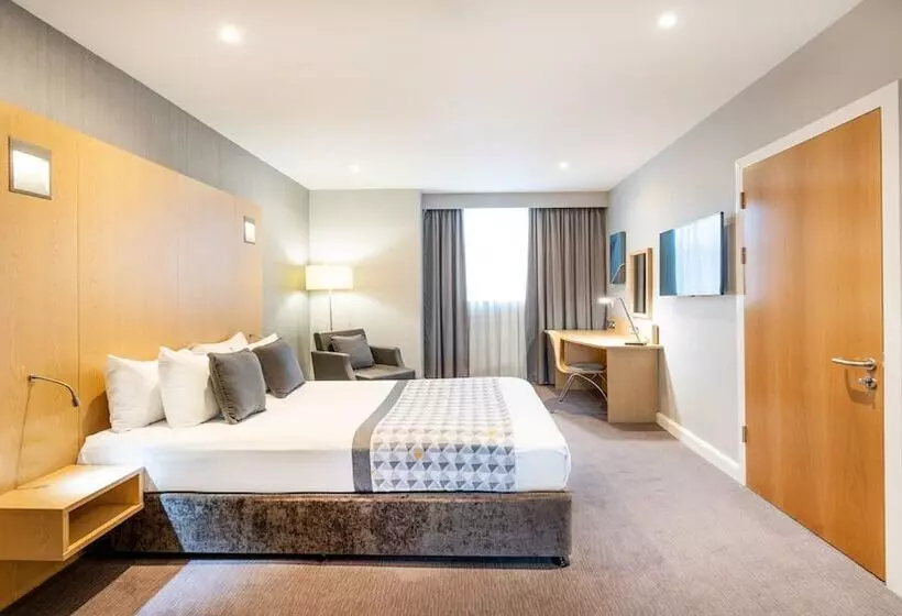 身障者適用スタンダードルーム, Holiday Inn London Luton Airport, An Ihg