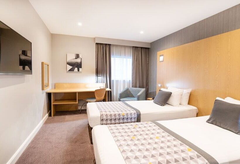 اتاق استاندارد برای معلولان, Holiday Inn London Luton Airport, An Ihg