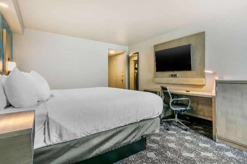 Номер Стандарт Адаптированный для Инвалидов, Holiday Inn London Luton Airport, An Ihg