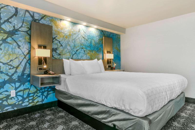 Номер Стандарт Адаптированный для Инвалидов, Holiday Inn London Luton Airport, An Ihg