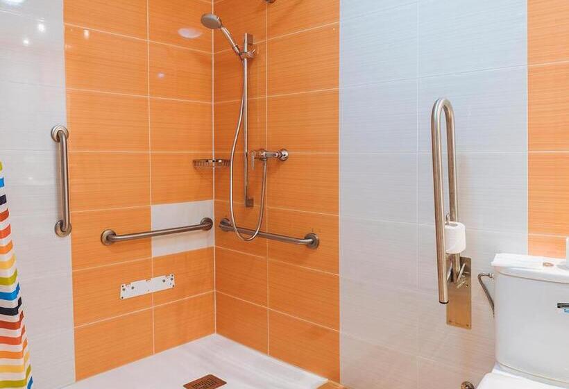 شقة 3 غرف, Hostal Casasnovas