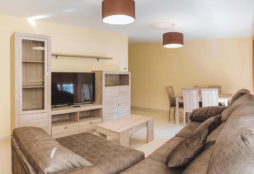 شقة 3 غرف, Hostal Casasnovas