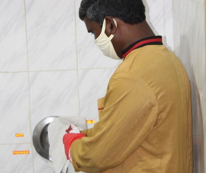 غرفة تنفيذية, Kalyan Residency