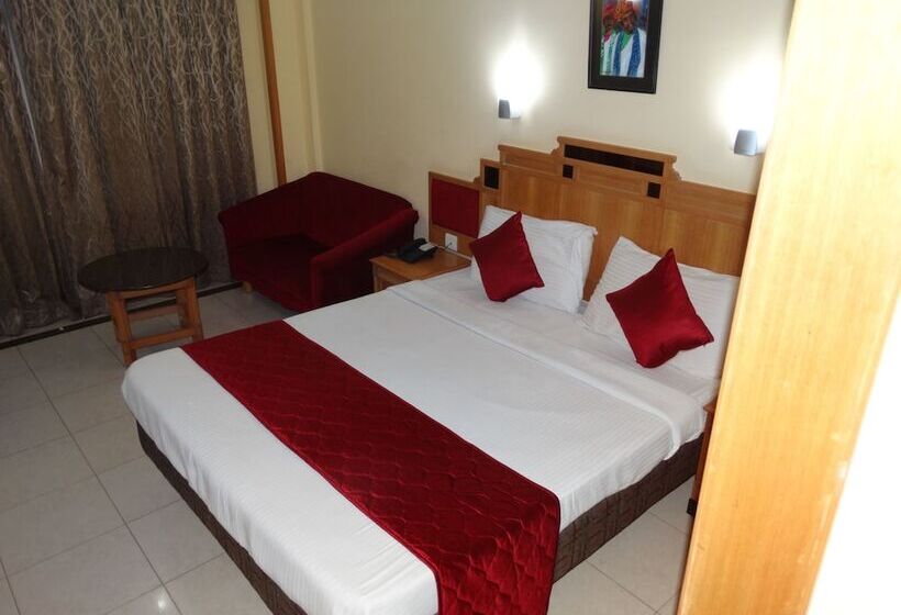 غرفة تنفيذية, Kalyan Residency