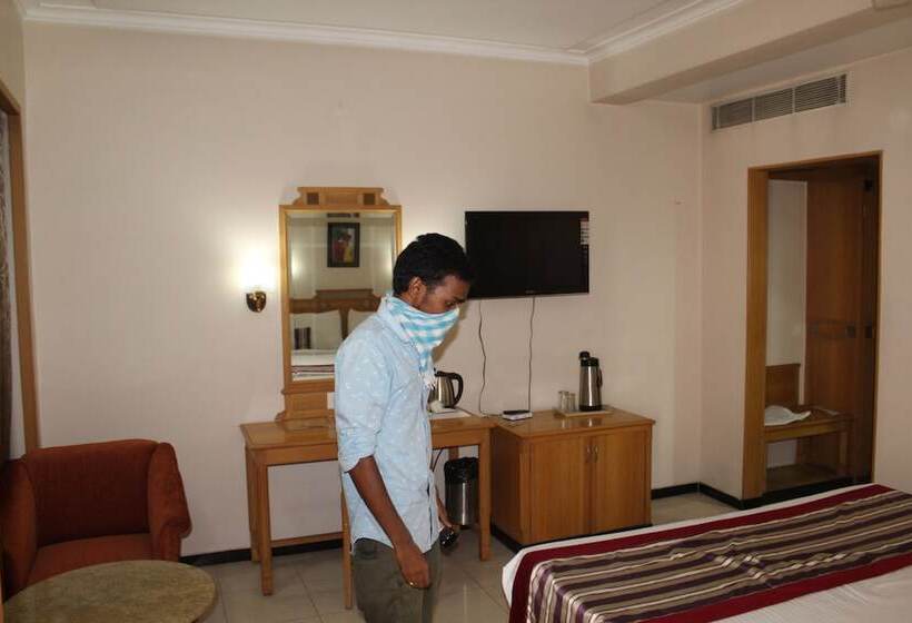 غرفة تنفيذية, Kalyan Residency