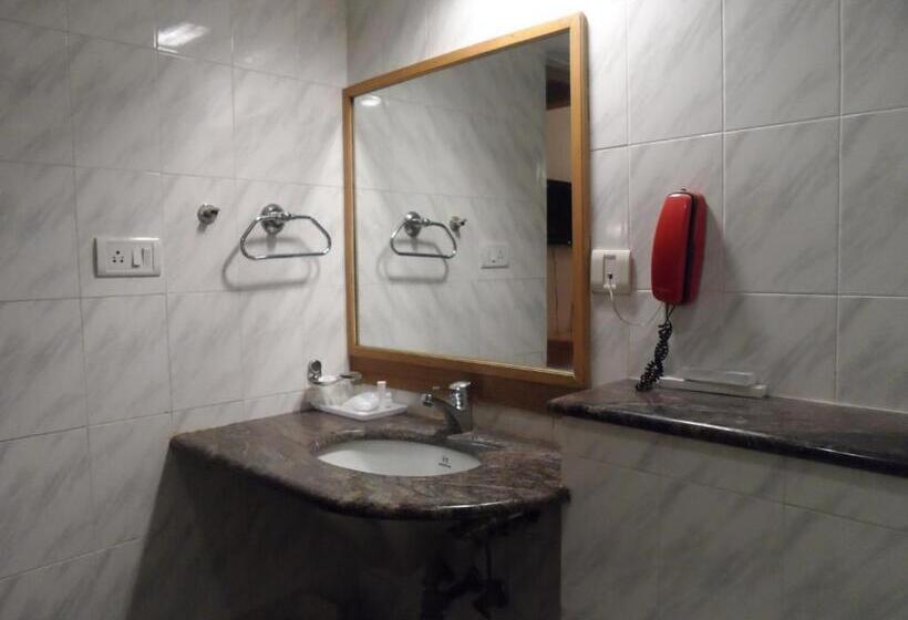 غرفة تنفيذية, Kalyan Residency