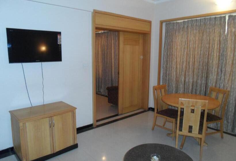 غرفة تنفيذية, Kalyan Residency