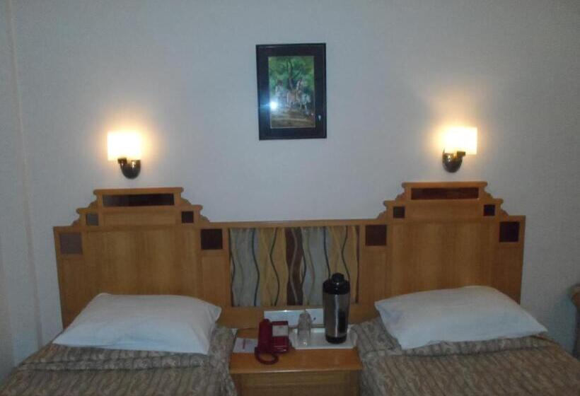 غرفة ديلوكس, Kalyan Residency