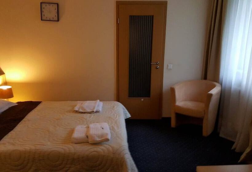 Номер Стандарт, Pacific