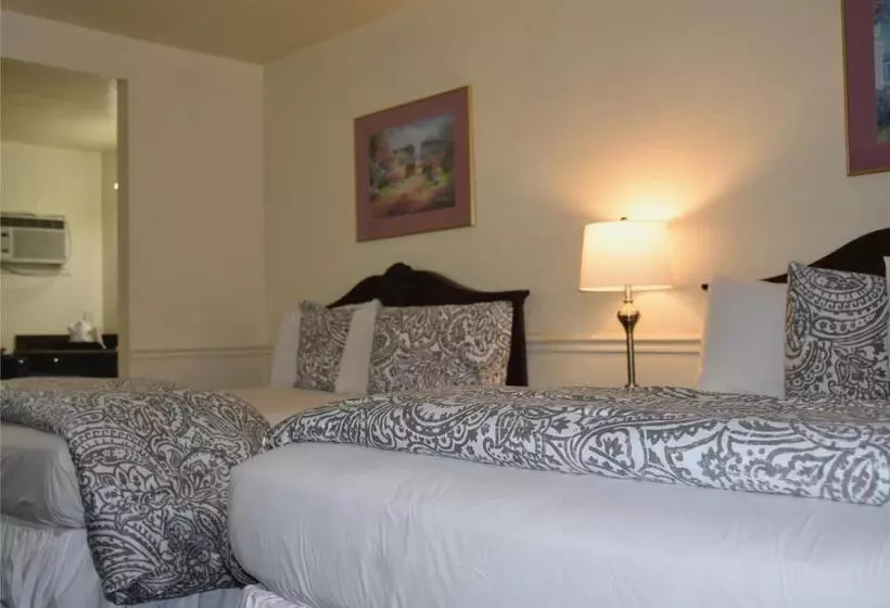 2ダブルベッドのスタンダードルーム, Monterey Pines Inn