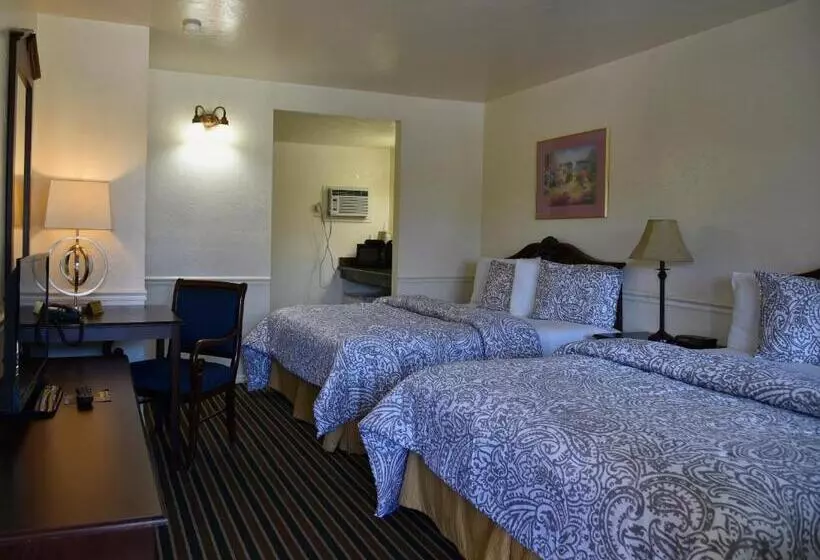 2ダブルベッドのスタンダードルーム, Monterey Pines Inn