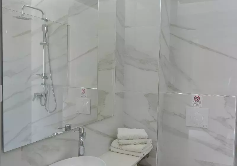 スタンダードルーム, Trianta Hotel Apartments