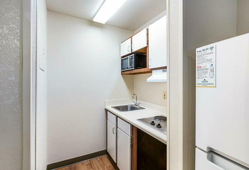 إستوديو قياسى, Hometowne Studios By Red Roof Atlanta – Lawrenceville