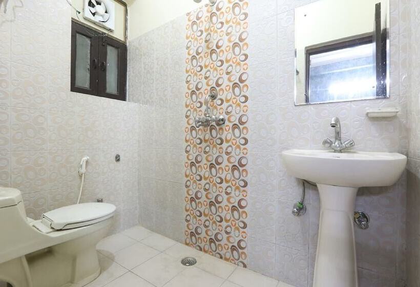 غرفة سوبيريور ثلاثية, Mayank Residency