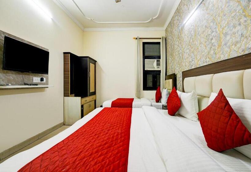 四人高级间, Mayank Residency