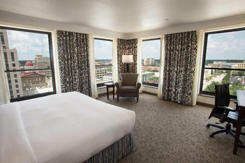 Стандартный Номер Кровать Кинг, President Abraham Lincoln Springfield   Doubletree By Hilton