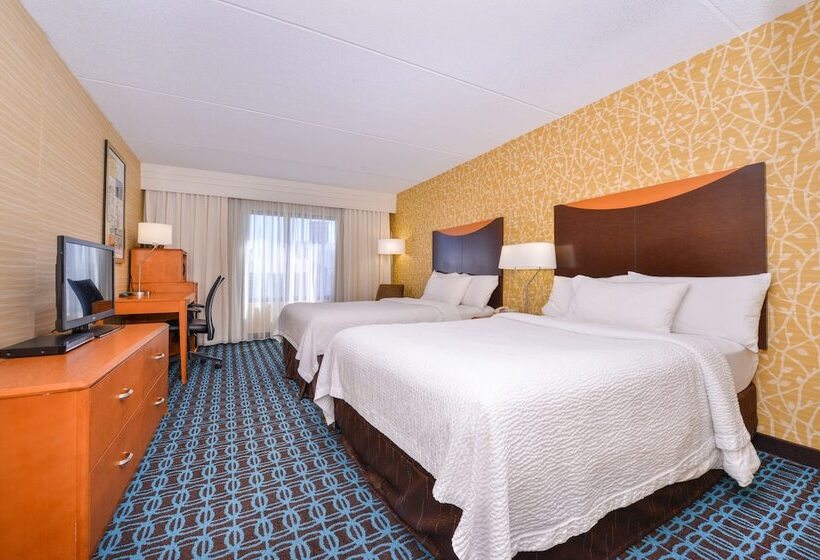 ２ダブルベッドのスタンダードルーム, Fairfield Inn Rochester Airport